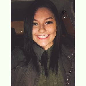 Meet your Posher, Jasmine